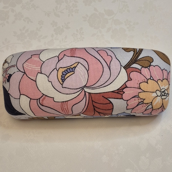 Vera Bradley ✨️HOST PICK Eye Glass Sunglass Hard Clamshell Case Retired Floral - Picture 2 of 4